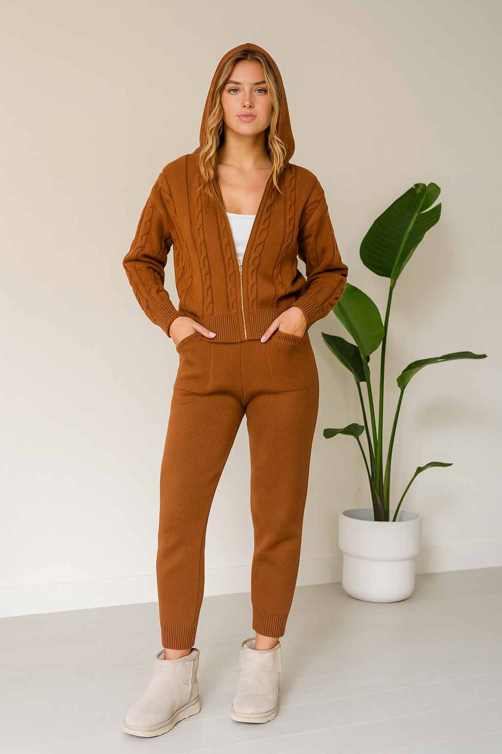 AMBAR Set  Sophistication and Comfort for Fall and Winter