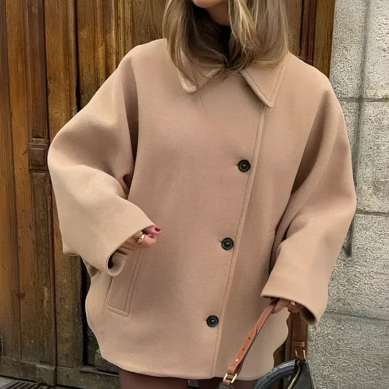 Evelyn Wool Coat – Elegance and Sophistication for Fall and Winter