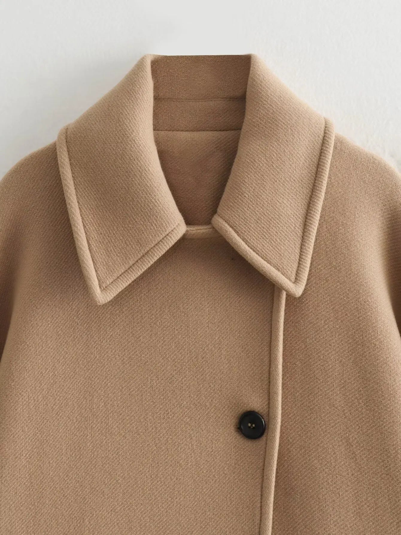 Evelyn Wool Coat – Elegance and Sophistication for Fall and Winter